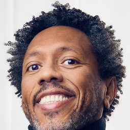 Jhon Narváez 飾演 Moisés