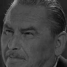 Ben Wright 飾演 Grimsby (voice)