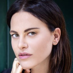 Melania Dalla Costa 飾演 Beatrice