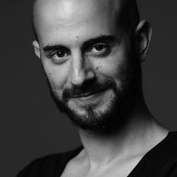 Nuno Teixeira - 我的專制父親演員 飾演Cliente de Cristais