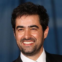 沙哈比河西尼 飾演 Hojjat