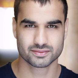 Waj Ali 飾演 Kaleb