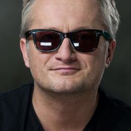 米可瓦伊·切斯拉克 - 幸福放牧中演員 飾演Investor