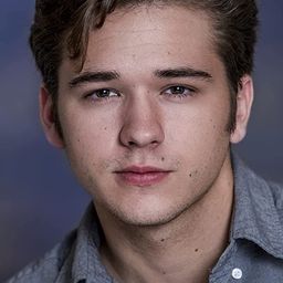 John-Paul Howard 飾演 Kyle