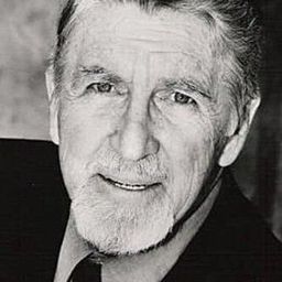 Bryan Clark 飾演 Williams