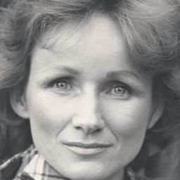 Brenda Fogarty 飾演 Swedish Ambassador's Wife