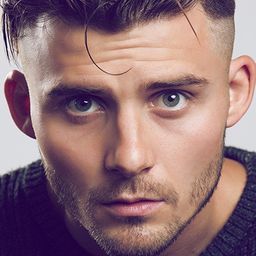 利安·格雷罕 飾演 Second Neighbour