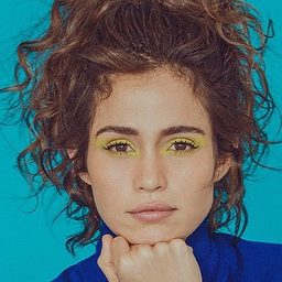 Nanda Costa 飾演 Lea