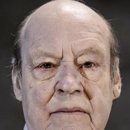 史登瓊格倫 - 費亞巴卡謀殺案系列：一生的朋友演員 飾演