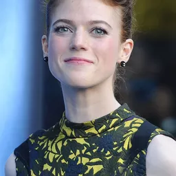 蘿絲·萊斯莉 飾演 Bea