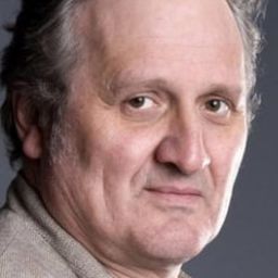 Andrea Zogg 飾演 Werner Baumberger