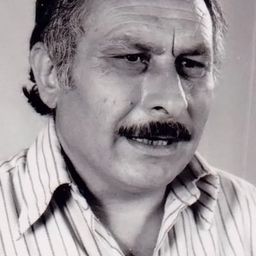 Vasilis Tsaglos 飾演 