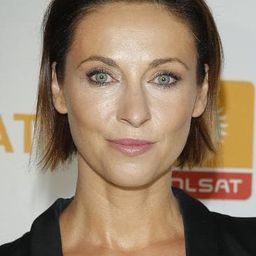 Anita Jancia 飾演 Ratowniczka