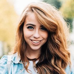 Bethan Mary Leadley - 黯黑黎明演員 飾演Chloe Murdock