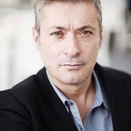 Fabrizio Apolloni 飾演 