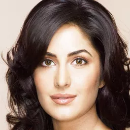 卡特麗娜·卡芙 飾演 Shruti Sengupta