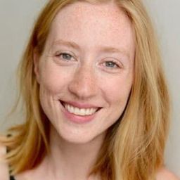 Maren Lord 飾演 Girl