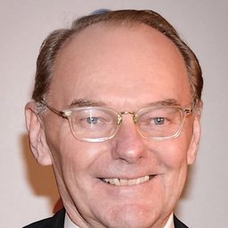 比恩·格蘭納夫 - The Dog That Smiled演員 飾演Rektorn