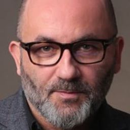 亞當·納沃契克 飾演 Doctor Pawlicki