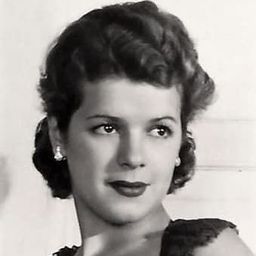 Billie Seward 飾演 Gloria Alexander