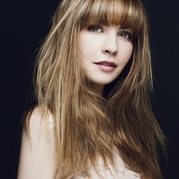 Alix Bénézech 飾演 La prostituée