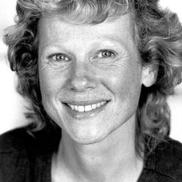 Bernadette Le Saché 飾演 