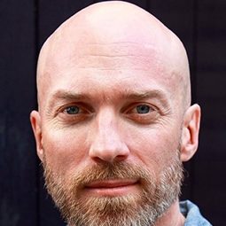 Jonathan Espolin-Johnson - Varg Veum - At Night All Wolves Are Grey演員 飾演Harald Ulvven