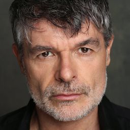 Nacho Guerreros 飾演 