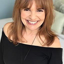 Julie Maddalena 飾演 Princess Sherbet (voice)