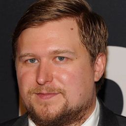 麥可·切爾努斯 飾演 Ned