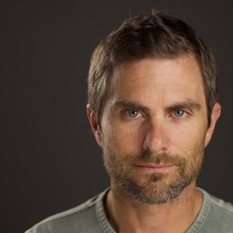 Rich Morris 飾演 Missionary #1