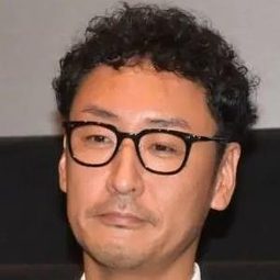 宮脅亮 - 我是她的、俘虜導演