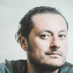 Leónidas Urbina - Secreto de Confesión演員 飾演