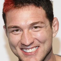 Jason Miller 飾演 Fighter