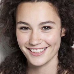 Ilona Bachelier 飾演 Victorine