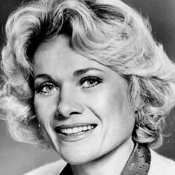 比比·貝施 飾演 Megan - The Doctor's Wife