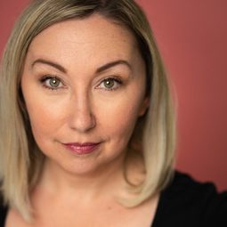 Catriona Leger - 聖誕老人亂亂愛演員 飾演Melissa