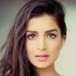 派拉維·莎爾黛 飾演 Sia