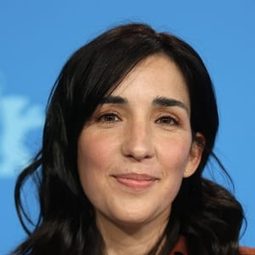 愛勞達·魯伊茲·德阿蘇阿 - 吻到未來導演