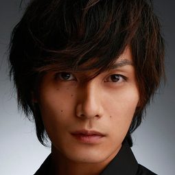 加藤和樹 飾演 Shunsuke