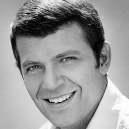 Robert Reed 飾演 Arkadian