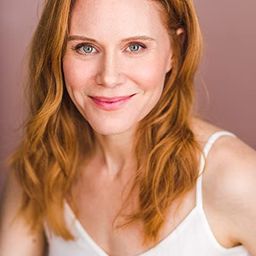 克莉絲汀·賽德爾 飾演 Claire