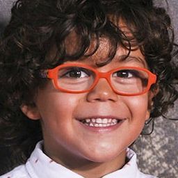 伊萬·謝維洛 飾演 Antoñito