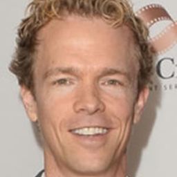 Greg Coolidge 飾演 Jake Malloy