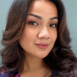 妮瑞娜·祖柏爾 飾演 Party