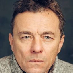 Oleg Vasilkov 飾演 Sergey