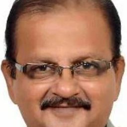 Junior Balaiya - Julie Ganapathi演員 飾演Julie's House Watchman