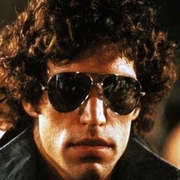 Larry Atlas - War and Love演員 飾演Sarge