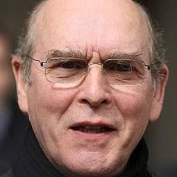 Neil Aspinall 飾演 Self