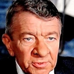 Robert Dalban - 浴室情殺案演員 飾演Garage Owner